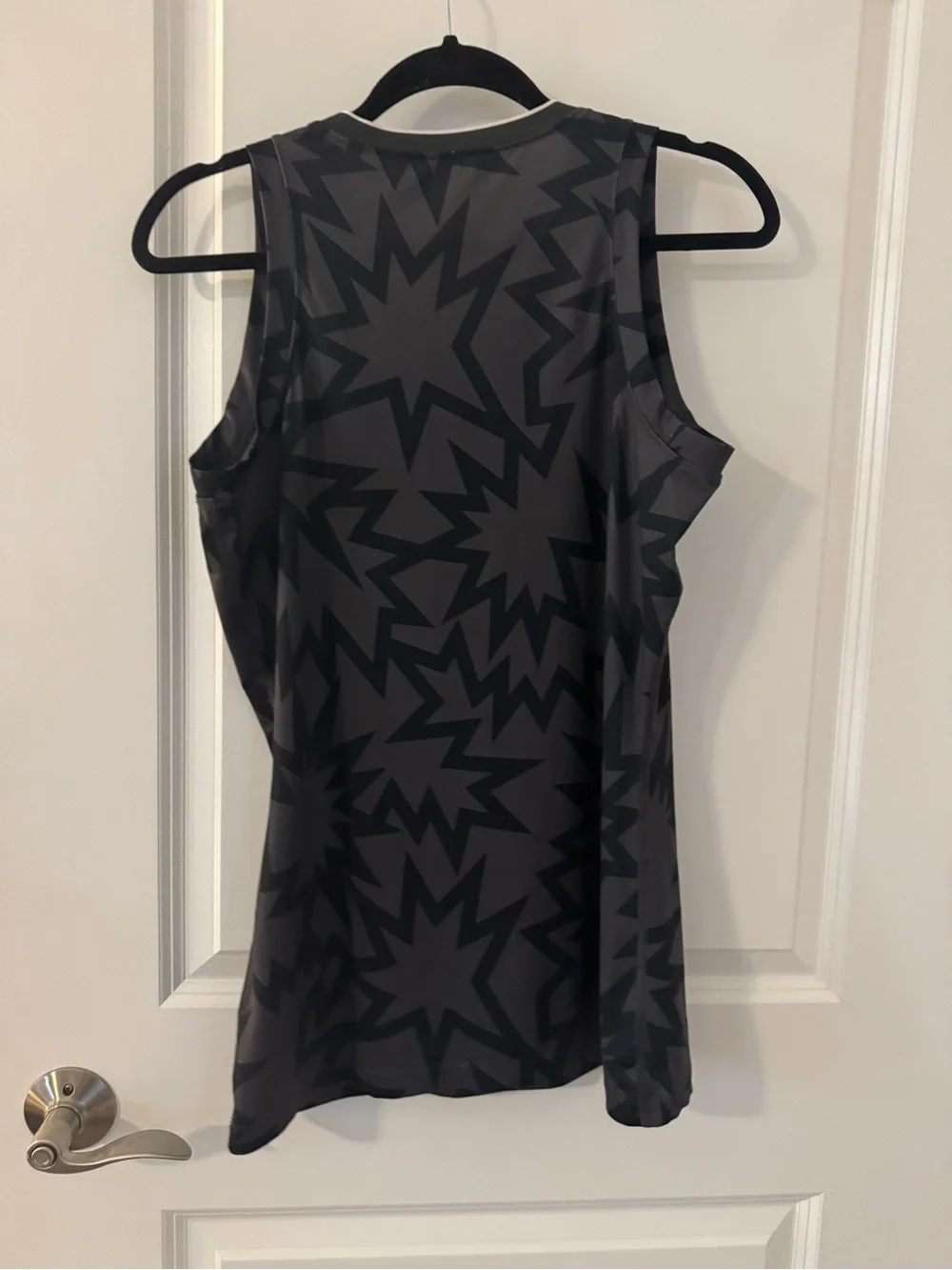 Nike Women's Black & Gray Starburst V-Neck Tank